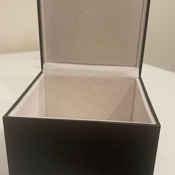 Gucci watch never worn - Picture 4 of 8